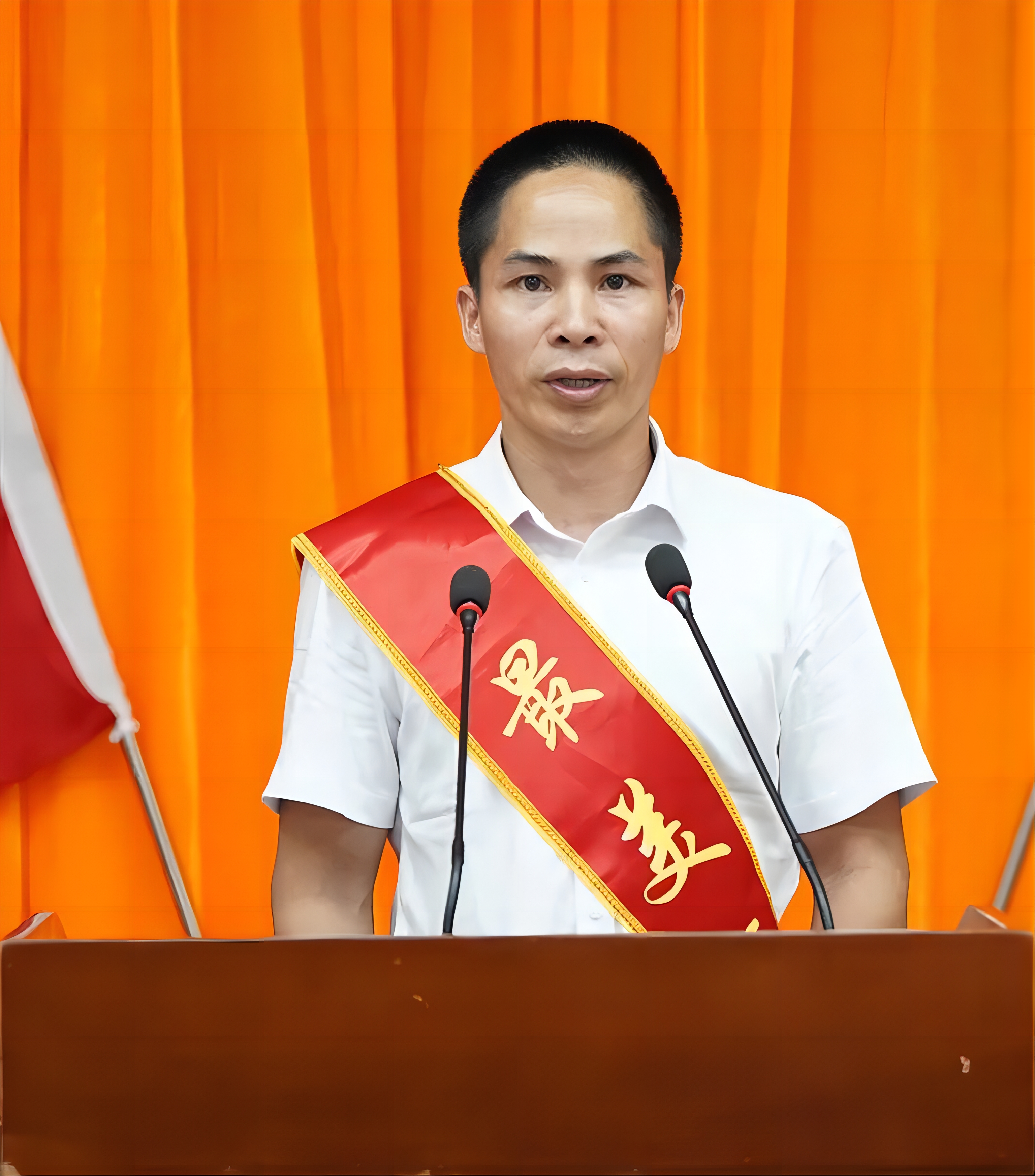 745a56d4d8254158a4f041f078d4ebde